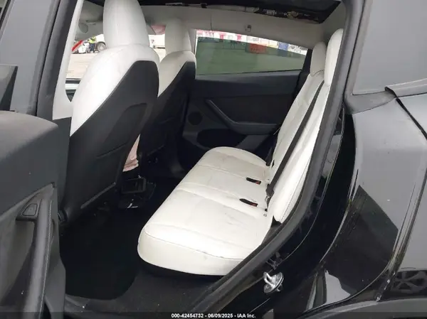 7SAYGDEFXPF945412 2023 TESLA MODEL Y - Image 8