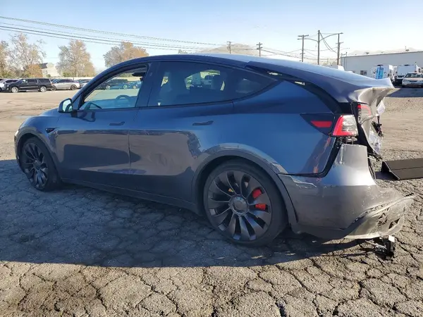 7SAYGDEFXPF948438 2023 TESLA MODEL Y - Image 2