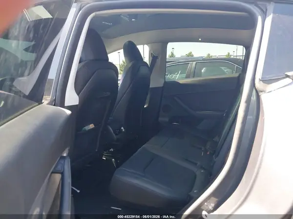 7SAYGDEFXPF965725 2023 TESLA MODEL Y - Image 8