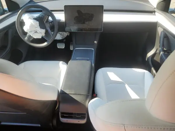 7SAYGDEFXPF967085 2023 TESLA MODEL Y - Image 8