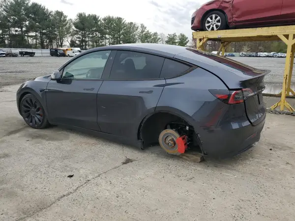 7SAYGDEFXRA261508 2024 TESLA MODEL Y - Image 2