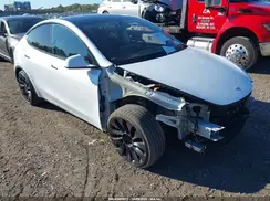 7SAYGDEFXRA266725 2024 TESLA MODEL Y