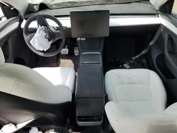 7SAYGDEFXRA284691 2024 TESLA MODEL Y - Image 8