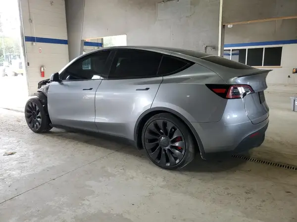7SAYGDEFXRA285260 2024 TESLA MODEL Y - Image 2
