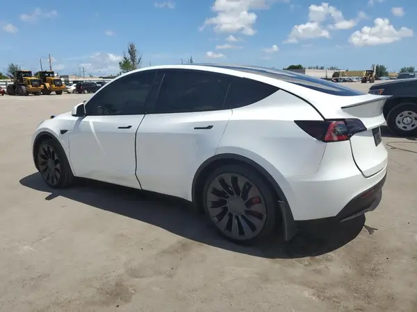 7SAYGDEFXRA291009 2024 TESLA MODEL Y - Image 2