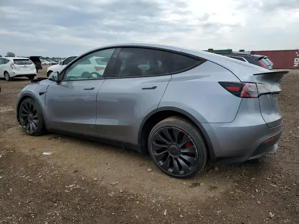 7SAYGDEFXRA291303 2024 TESLA MODEL Y - Image 2