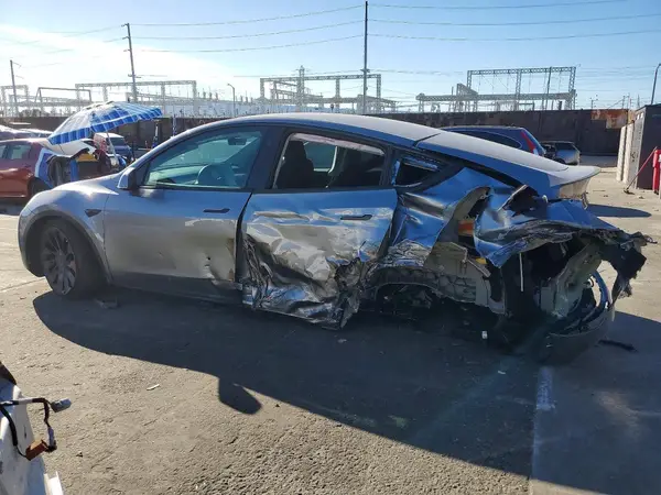 7SAYGDEFXRA295058 2024 TESLA MODEL Y - Image 2