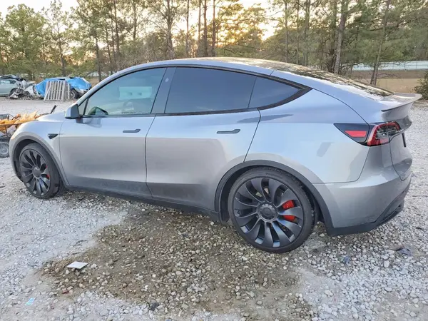 7SAYGDEFXRA310867 2024 TESLA MODEL Y - Image 2