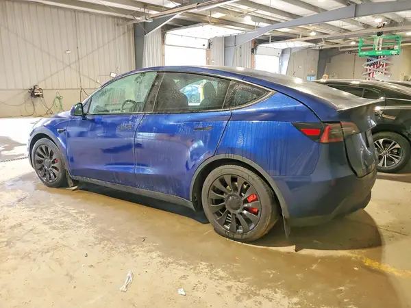 7SAYGDEFXRA311470 2024 TESLA MODEL Y - Image 2