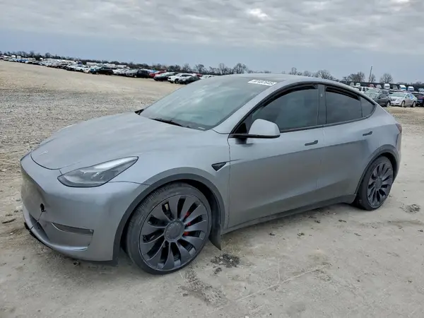 7SAYGDEFXRA324106 2024 TESLA MODEL Y - Image 1