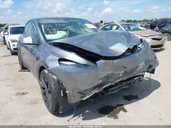 7SAYGDEFXRA327636 2024 TESLA MODEL Y