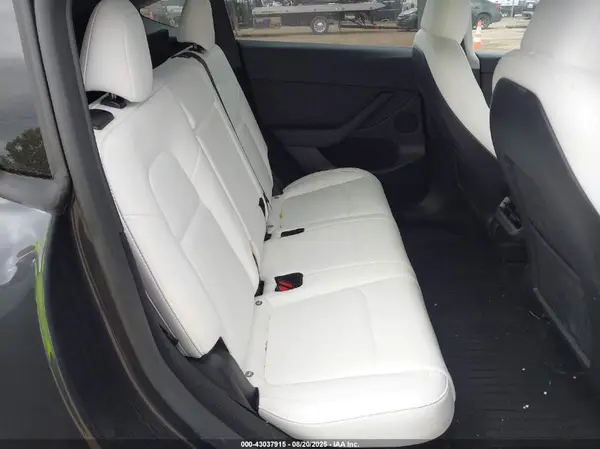 7SAYGDEFXRF022897 2024 TESLA MODEL Y - Image 8