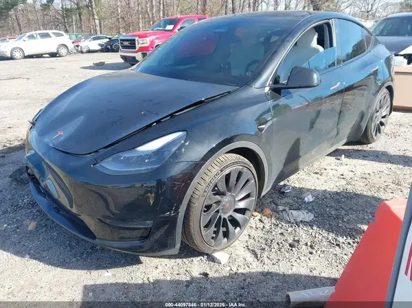 7SAYGDEFXRF024049 2024 TESLA MODEL Y - Image 2