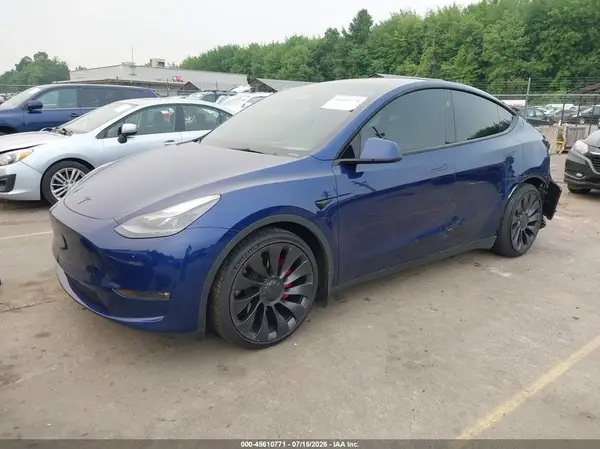 7SAYGDEFXRF026156 2024 TESLA MODEL Y - Image 2
