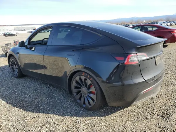 7SAYGDEFXRF067466 2024 TESLA MODEL Y - Image 2