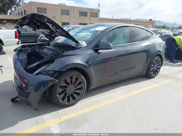 7SAYGDEFXRF087751 2024 TESLA MODEL Y - Image 2