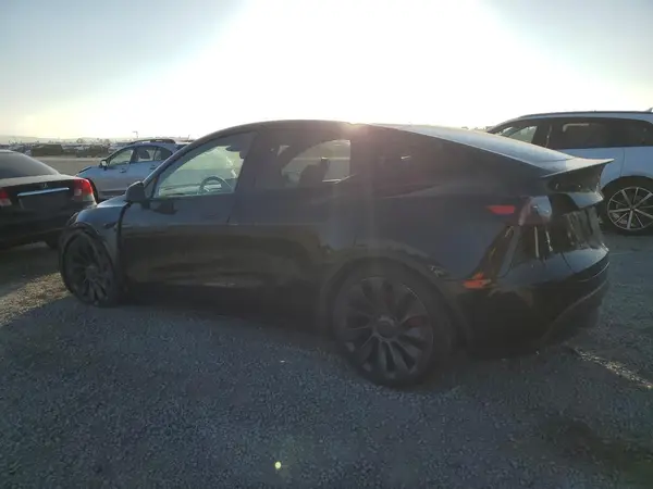 7SAYGDEFXRF124913 2024 TESLA MODEL Y - Image 2