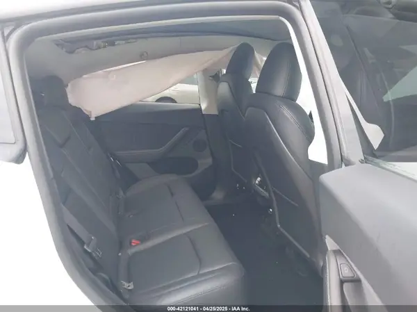 7SAYGDEFXRF170662 2024 TESLA MODEL Y - Image 8