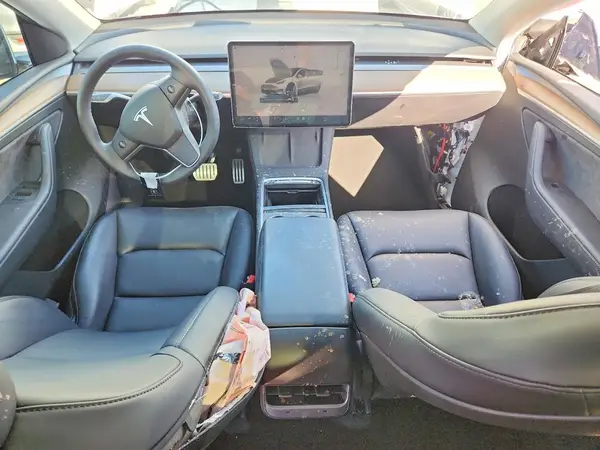 7SAYGDEFXRF181371 2024 TESLA MODEL Y - Image 8