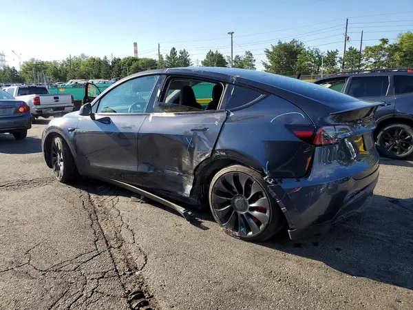 7SAYGDEFXSA344703 2025 TESLA MODEL Y - Image 2