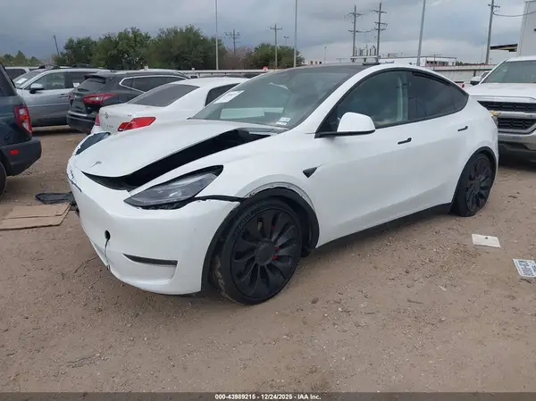 7SAYGDEFXSA347066 2025 TESLA MODEL Y - Image 2