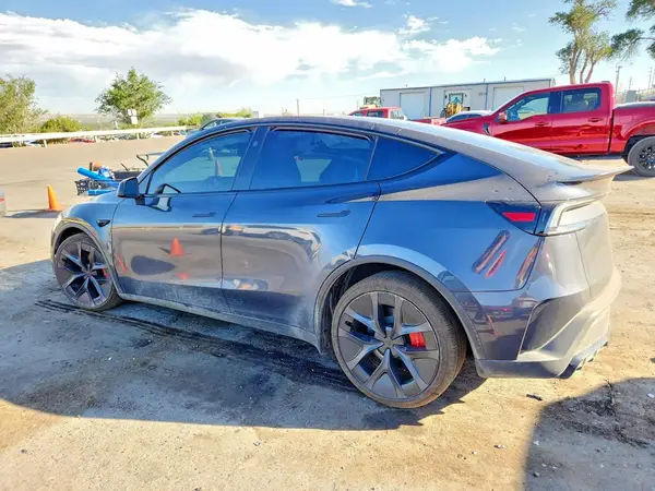 7SAYGDET2TA670048 2026 TESLA MODEL Y - Image 2