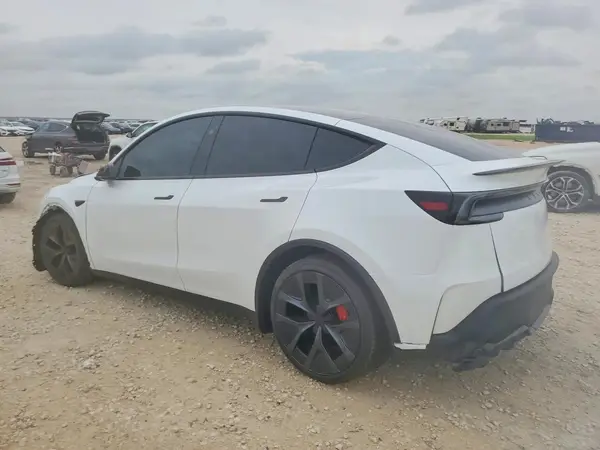 7SAYGDET2TA670888 2026 TESLA MODEL Y - Image 2