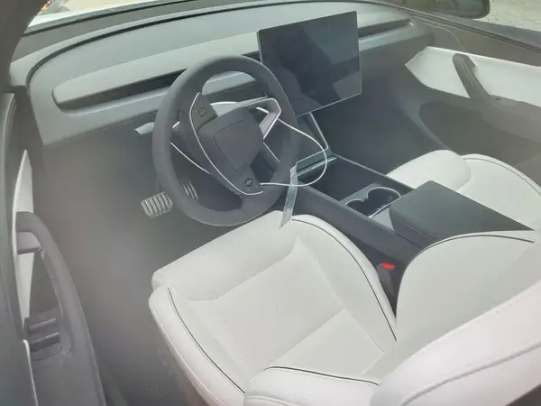 7SAYGDET2TA670888 2026 TESLA MODEL Y - Image 8