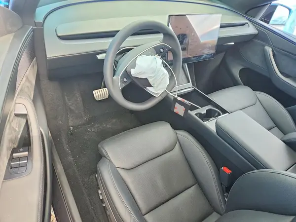 7SAYGDET3TA678563 2026 TESLA MODEL Y - Image 8
