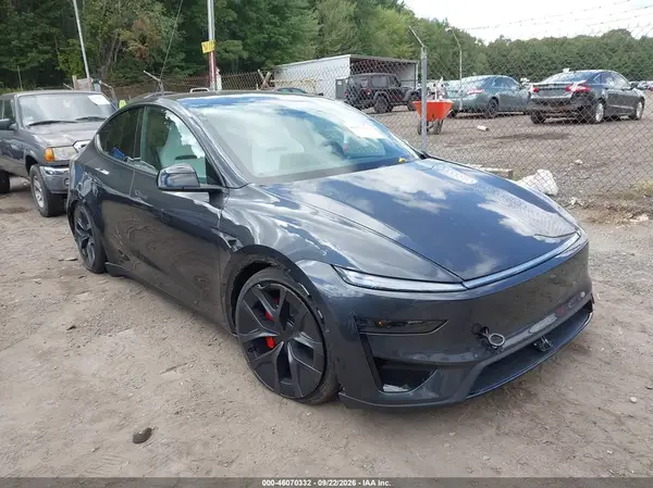 7SAYGDET4TA723039 2026 TESLA MODEL Y - Image 1