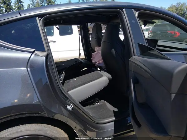 7SAYGDET7TA681255 2026 TESLA MODEL Y - Image 8