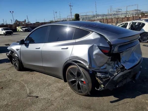 7SAYGDET8TA626703 2026 TESLA MODEL Y - Image 2