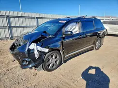 829267 2017 TOYOTA SIENNA