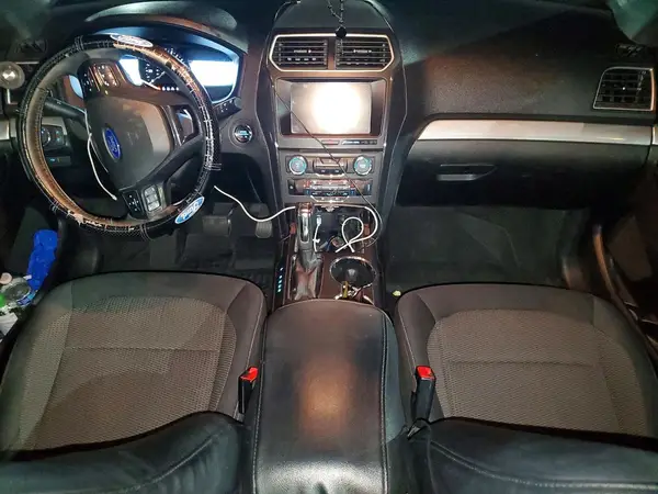 A27638 2017 FORD EXPLORER - Image 8