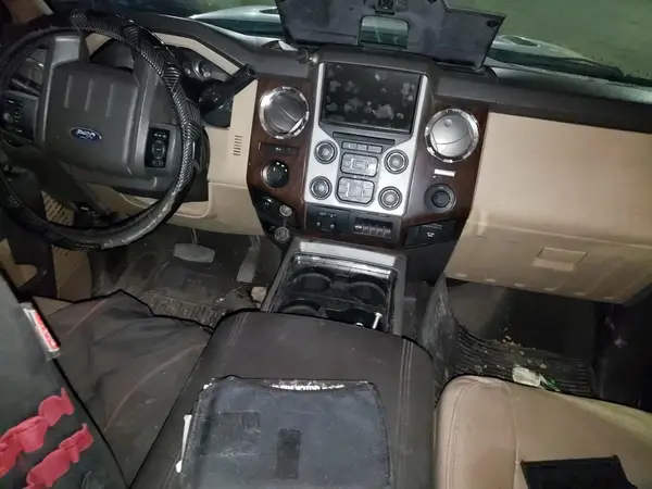 A71935 2016 FORD F350 - Image 8