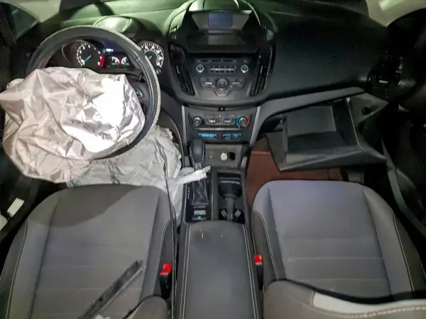 B05157 2019 FORD ESCAPE - Image 8