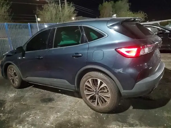 B50904 2022 FORD ESCAPE - Image 2