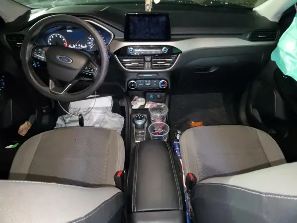C00009 2022 FORD ESCAPE - Image 8