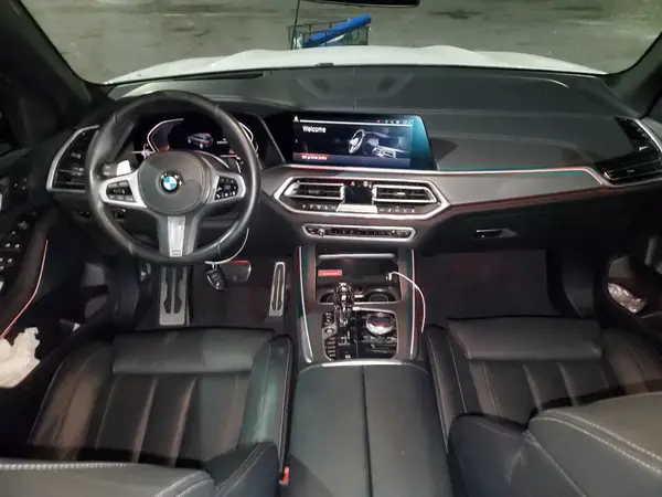 C15840 2020 BMW X5 - Image 8