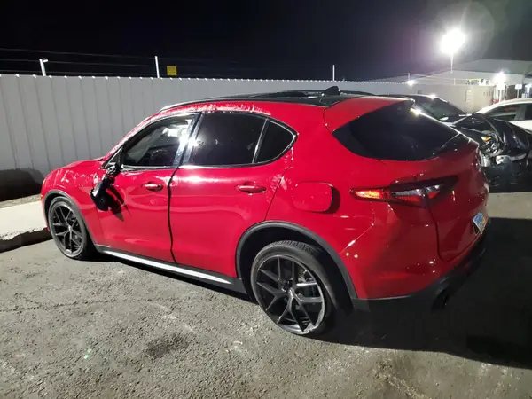 C70250 2019 ALFA ROMEO STELVIO - Image 2
