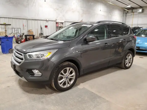 E15235 2017 FORD ESCAPE - Image 1