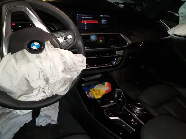 F00142 2021 BMW X3 - Image 8