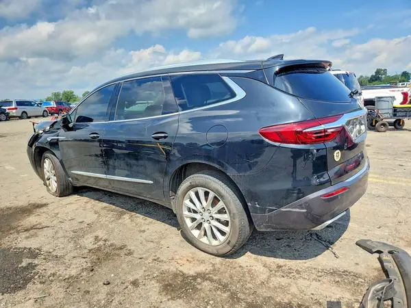 GAEVAKW5KJ123015 2019 BUICK ENCLAVE - Image 2