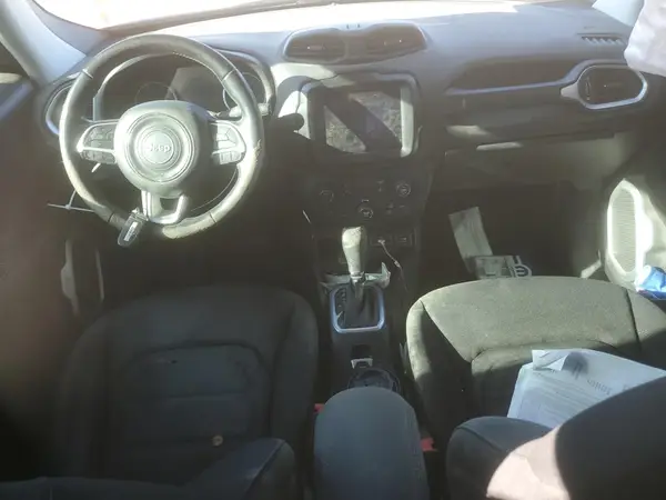 H82304 2018 JEEP RENEGADE - Image 8
