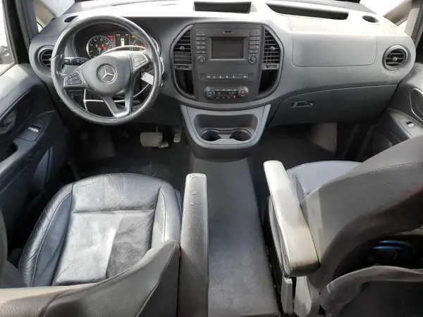 IDCO004402ZZ 2017 MERCEDES-BENZ METRIS - Image 8