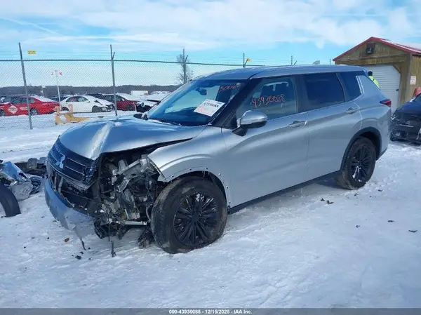 JA4A4TA80NZ002701 2022 MITSUBISHI OUTLANDER - Image 2