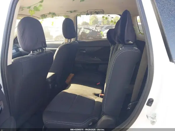 JA4AD2A30GZ000139 2016 MITSUBISHI OUTLANDER - Image 8