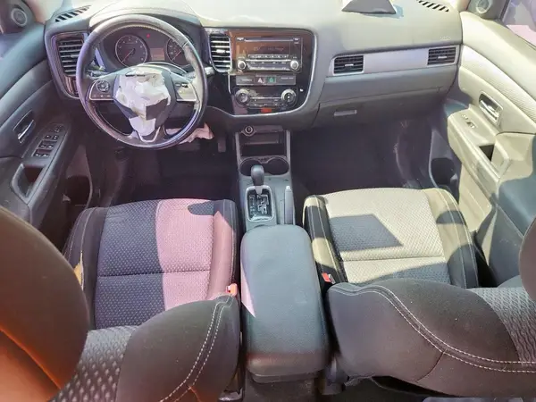JA4AD2A30GZ000223 2016 MITSUBISHI OUTLANDER - Image 8