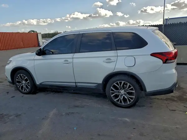 JA4AD2A30GZ008502 2016 MITSUBISHI OUTLANDER - Image 2