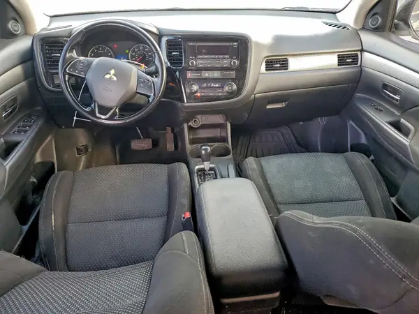 JA4AD2A30GZ008502 2016 MITSUBISHI OUTLANDER - Image 8